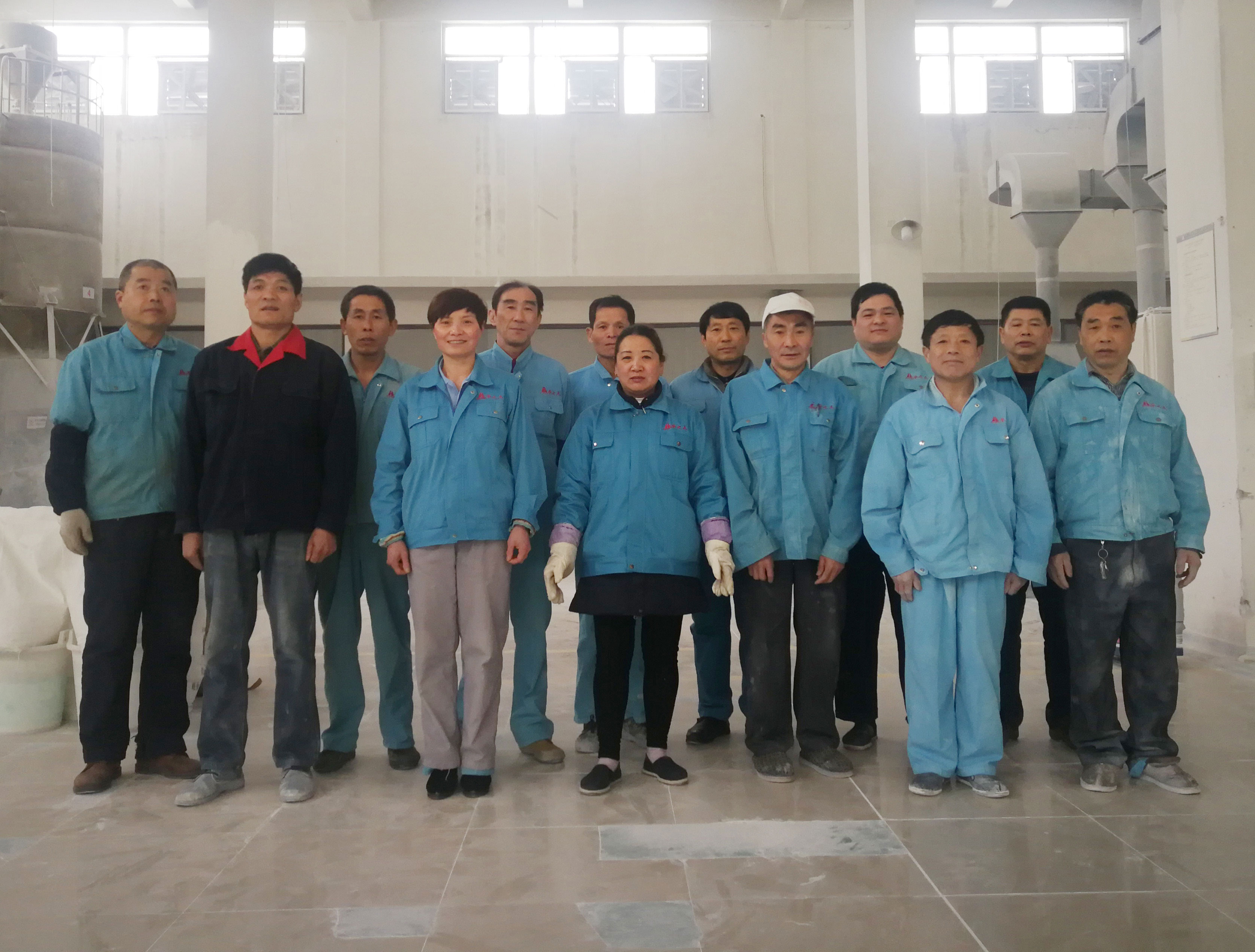 华之杰塑料建材有限公司 混倒料班组